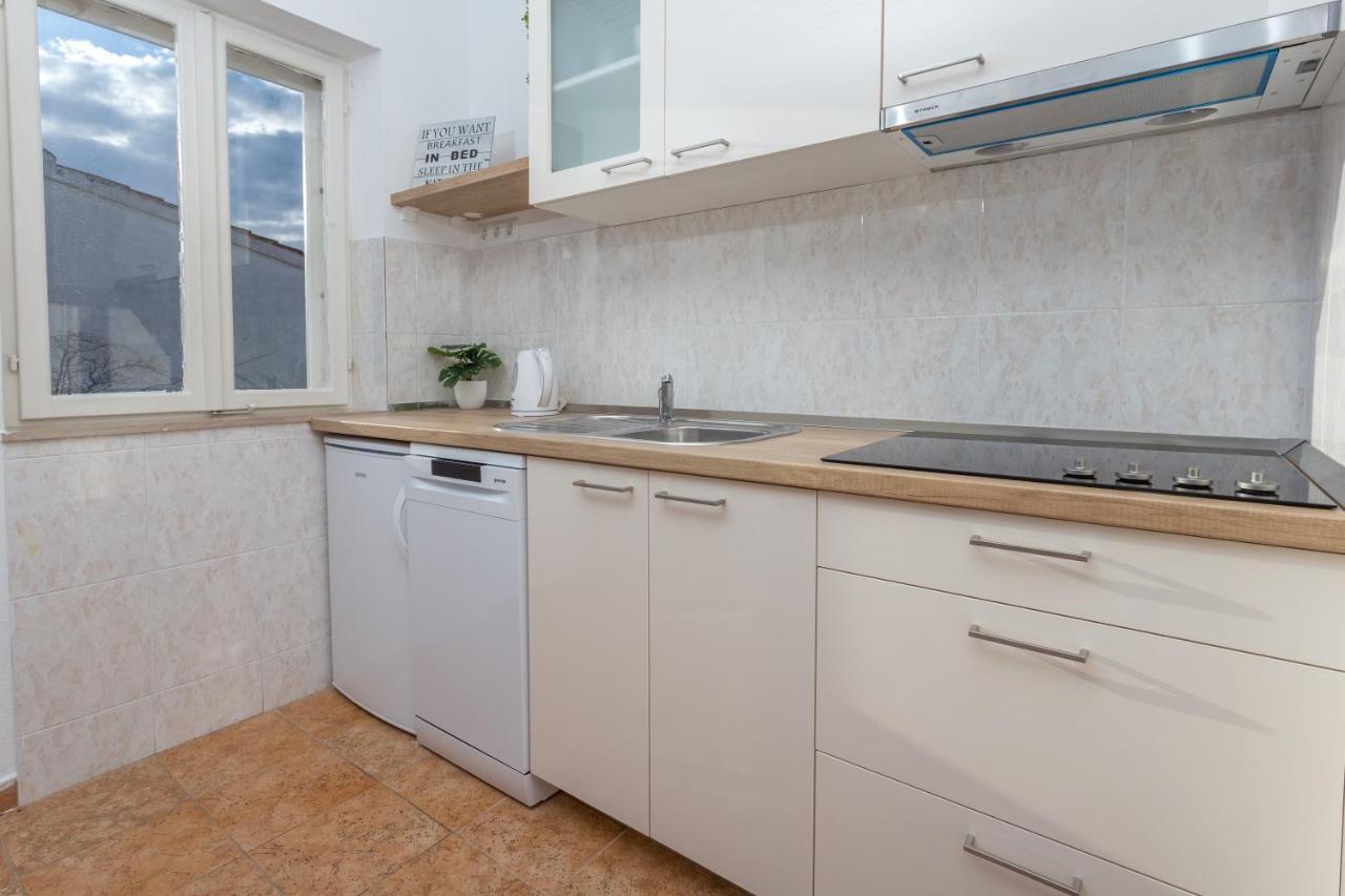 Apartments Marija Bibic Đảo Hvar Ngoại thất bức ảnh