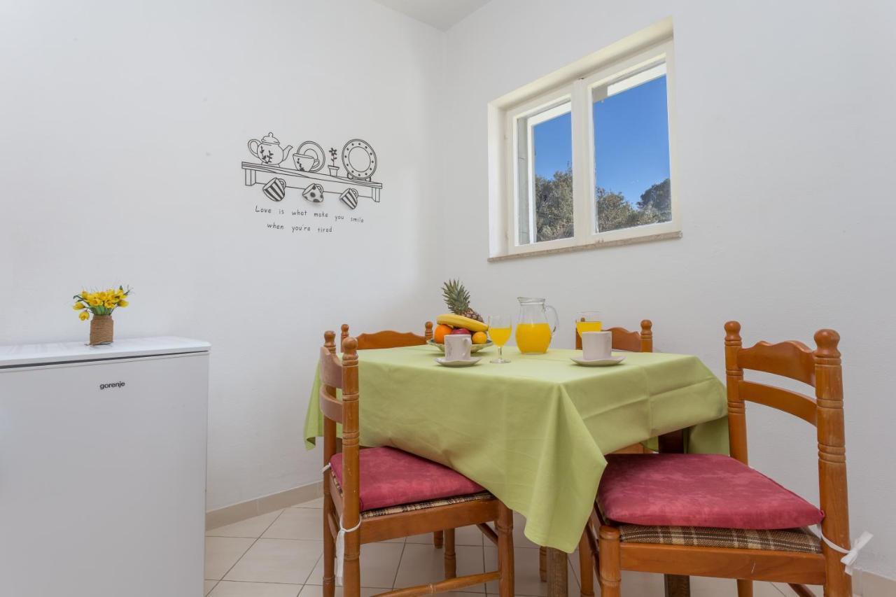 Apartments Marija Bibic Đảo Hvar Ngoại thất bức ảnh