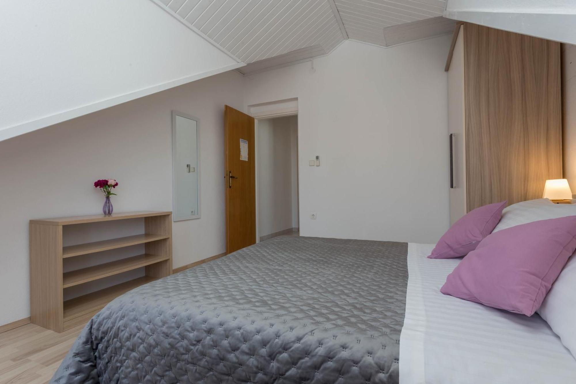 Apartments Marija Bibic Đảo Hvar Ngoại thất bức ảnh